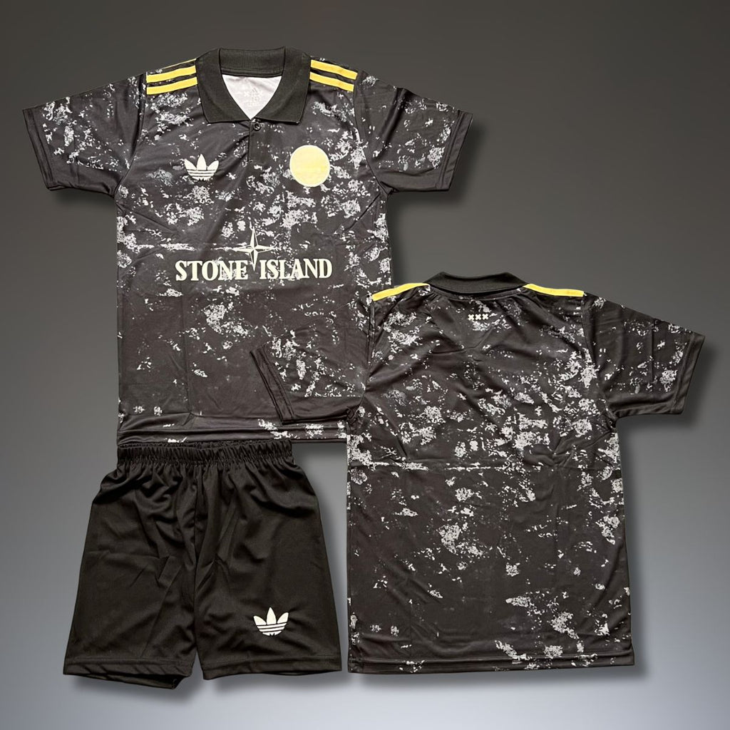 Zestaw dziecięcy Ajax. Edycja Stone Island
