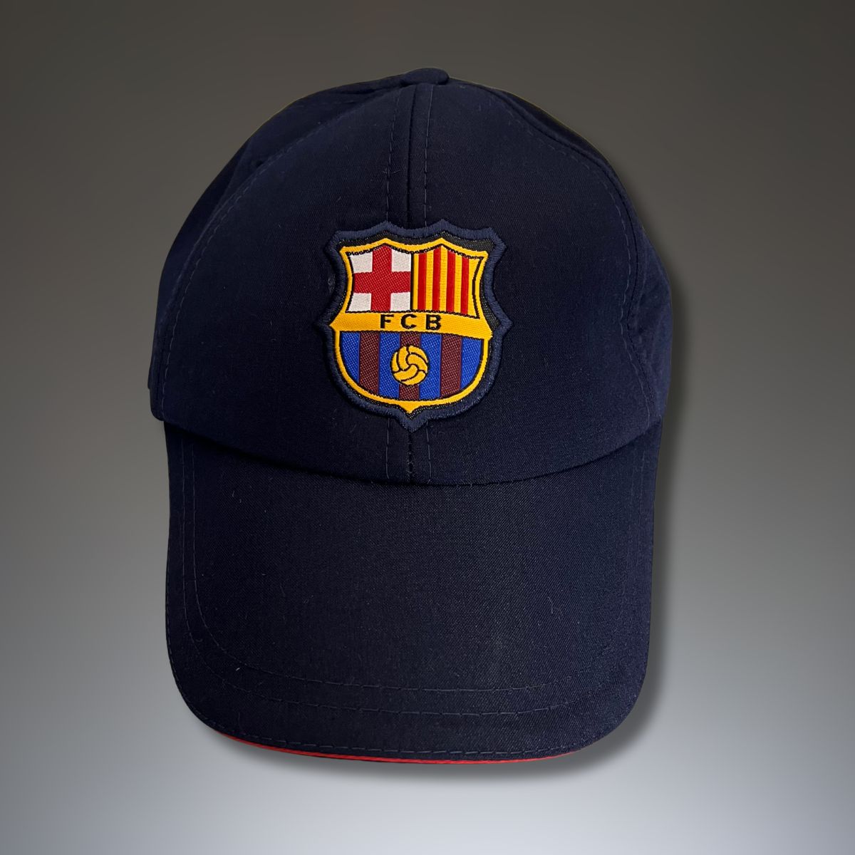 Czapka z herbem Barcelona, granatowa